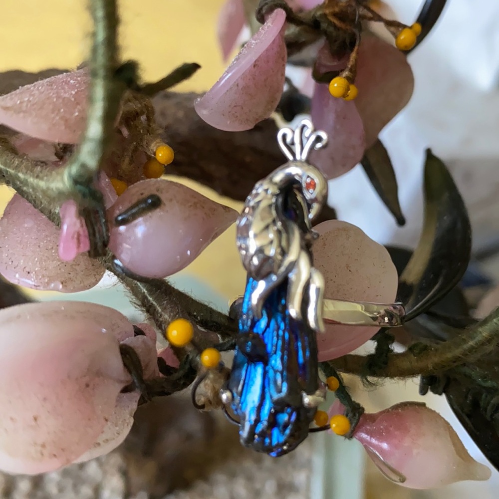 Vintage 925 peacock natural rainbow aurakyanite ring